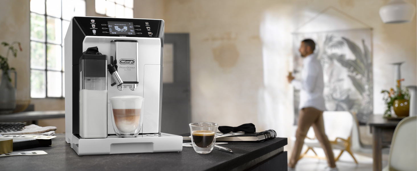 Кофемашина с системой подачи молока LatteCrema на 2 чашки, серая PrimaDonna Class De'Longhi