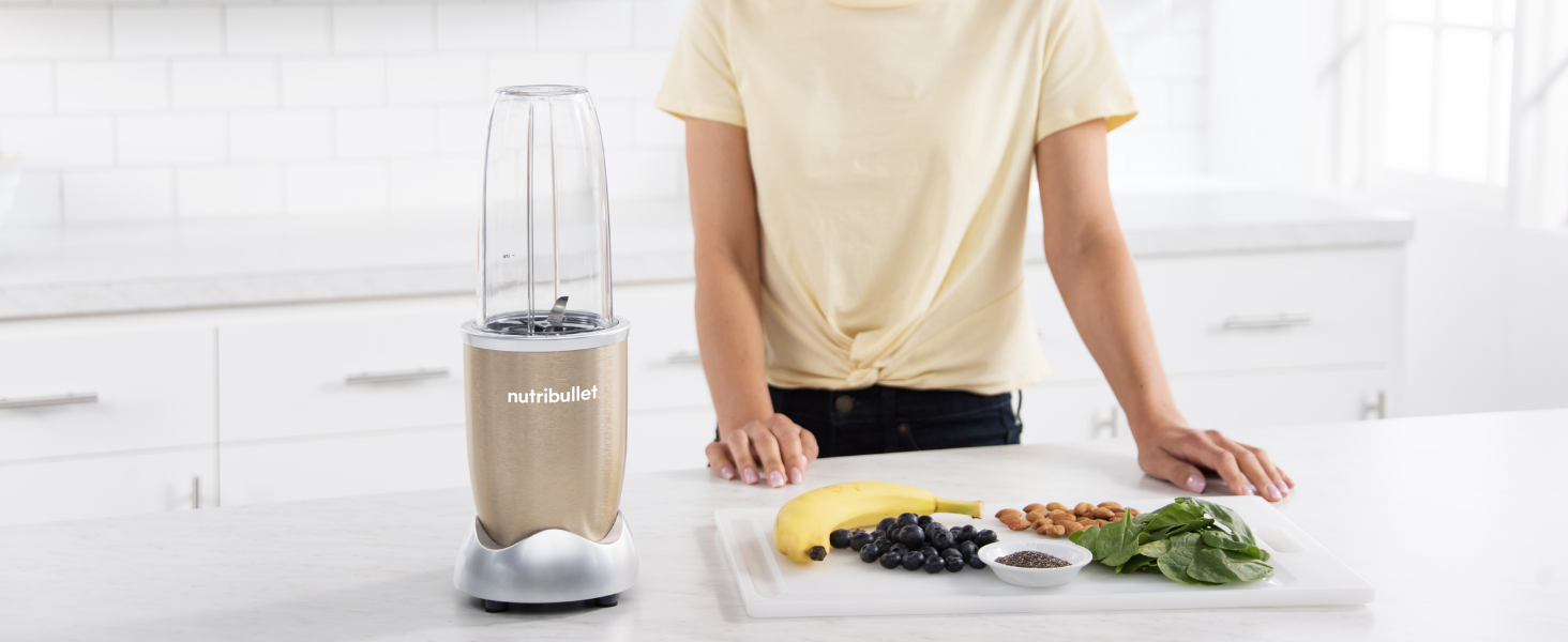 Компактный блендер NutriBullet Pro / 900 Вт / стакан 700 мл / нержавеющая сталь 