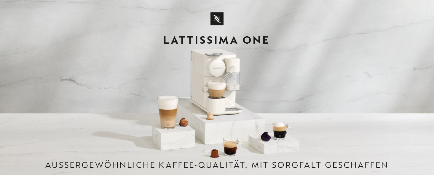 Кофемашина с насадкой для вспенивания молока, белая Nespresso Lattissima One De'Longhi